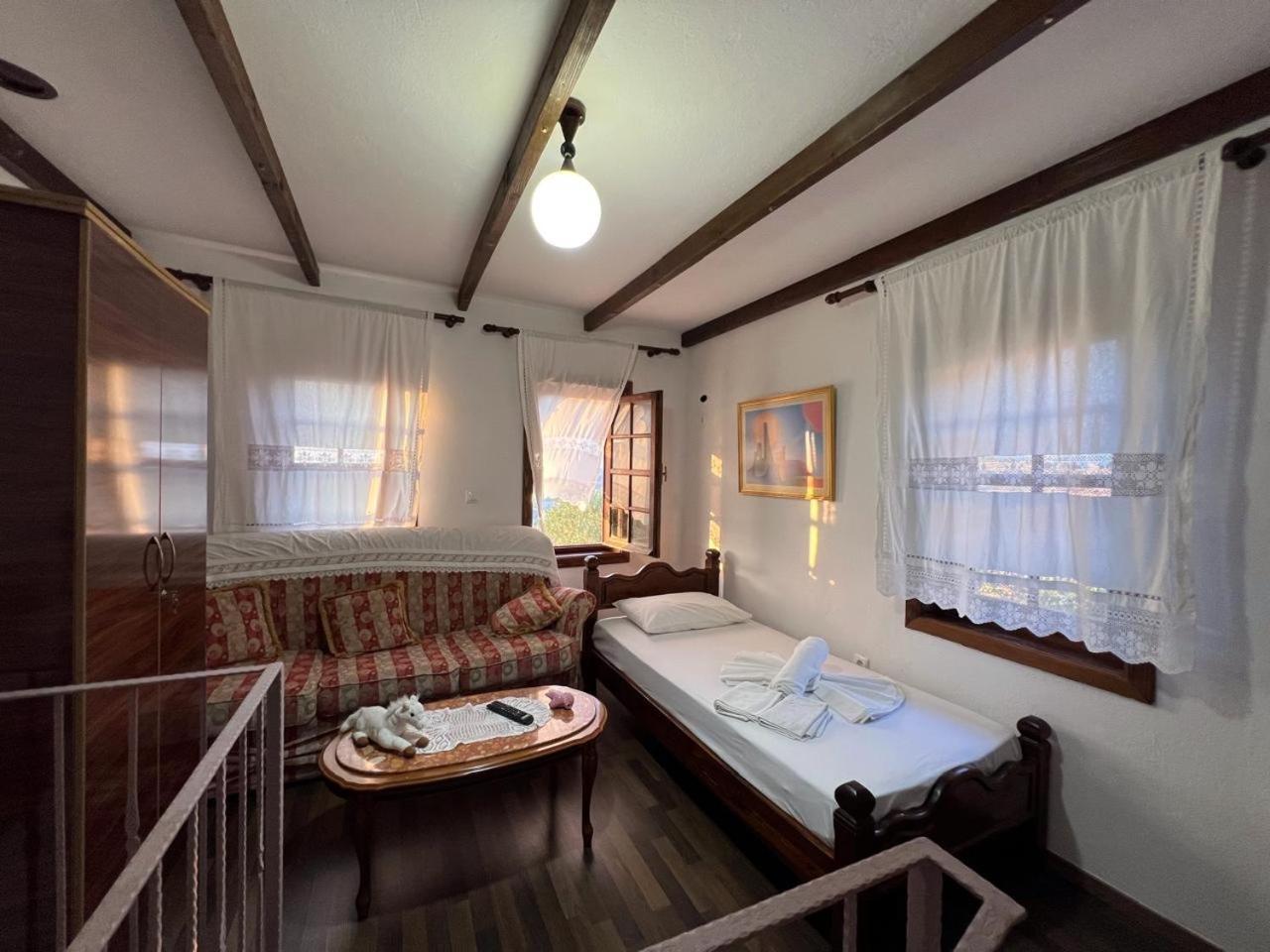 Pjetri House Hotel Berat Kültér fotó